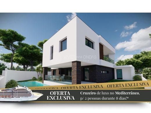 Luxury home in Charneca de Caparica, Almada