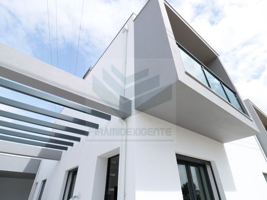 Villa Plurifamiliare a Seixal, Distrito de Setúbal