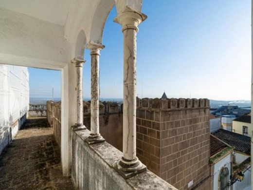 Elvas, Distrito de Portalegreの宮殿