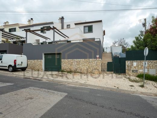 Смежная Вилла, Лола, Loulé