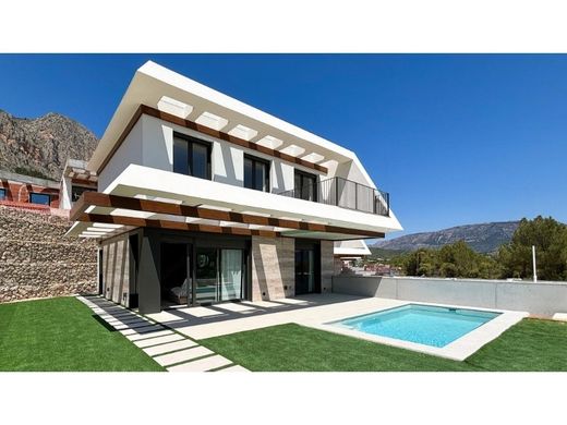 Detached House in Polop, Alicante