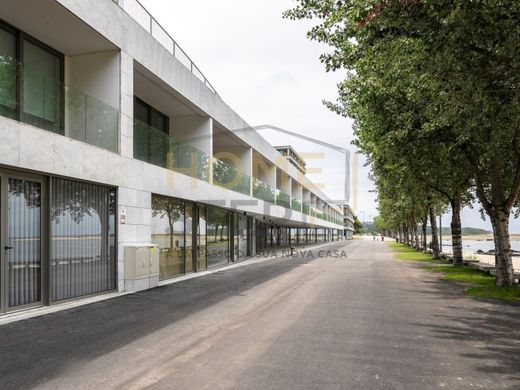 Apartment / Etagenwohnung in Vila Nova de Gaia, Distrito do Porto