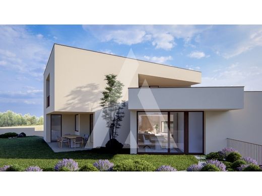 Vrijstaand huis in Coimbra, Distrito de Coimbra