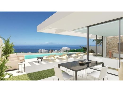 Villa in Adeje, Province of Santa Cruz de Tenerife