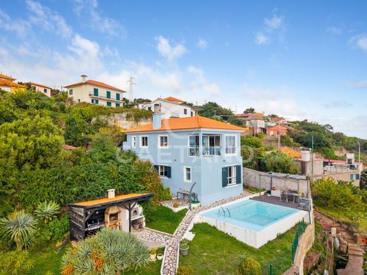 Santa Cruz, Madeiraの高級住宅