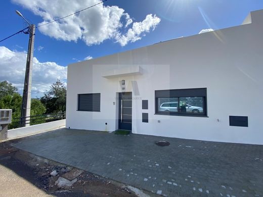 Συγκρότημα ανεξάρτητων κατοικιών σε São Brás de Alportel, Distrito de Faro