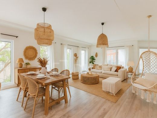 아파트 / Campo de Ourique, Lisbon