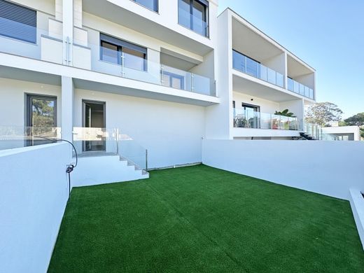 Willa wielorodzinna w Charneca de Caparica, Almada