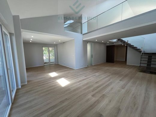 Apartment / Etagenwohnung in Cascais e Estoril, Cascais