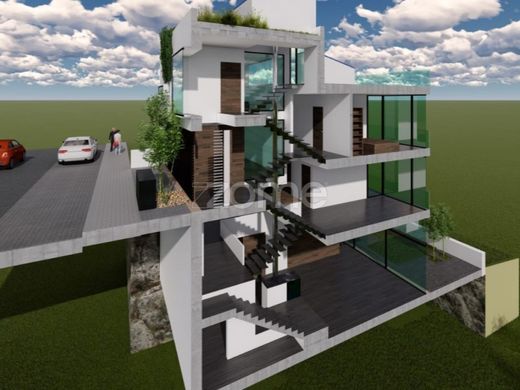 أرض ﻓﻲ فيلا نوا دغايا
, Vila Nova de Gaia