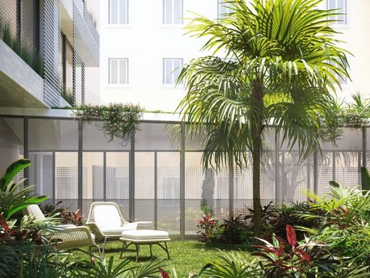 Apartment / Etagenwohnung in Santo António, Lisbon