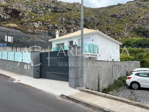 Luxury home in Machico, Madeira