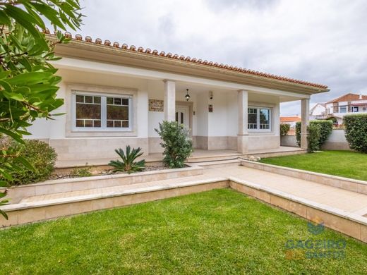 Luxus-Haus in Caldas da Rainha, Distrito de Leiria