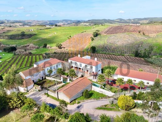 Βίλα σε Caldas da Rainha, Distrito de Leiria