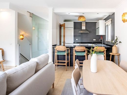 Lagoa, Distrito de Faroのマルチファミリーヴィラ