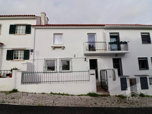Villa Plurifamiliare a Olivais, Lisbon