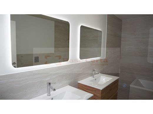 Piso / Apartamento en Almada, Setúbal