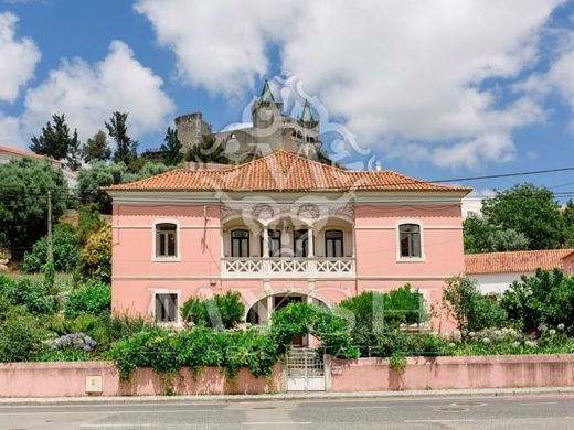 호화 저택 / Porto de Mós, Distrito de Leiria