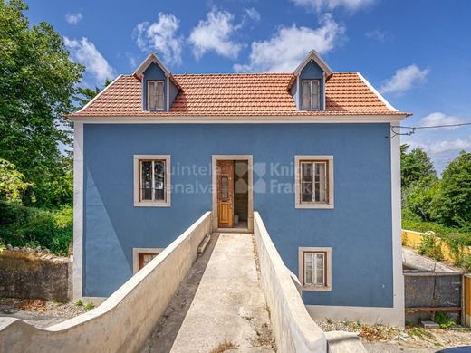 Detached House in Sintra, Lisbon