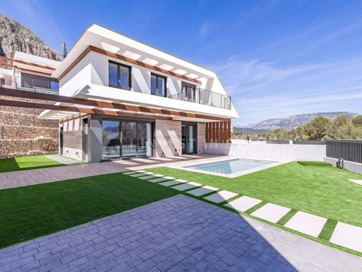 Villa in Polop, Alicante