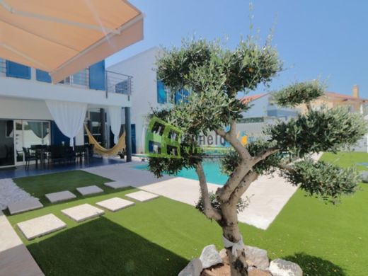 بيت مستقل ﻓﻲ Sesimbra, Distrito de Setúbal