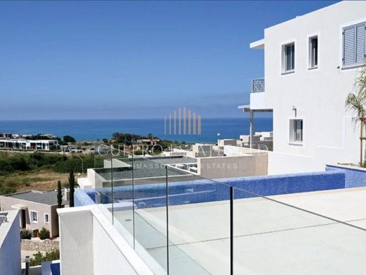 Luxury home in Chlórakas, Paphos District