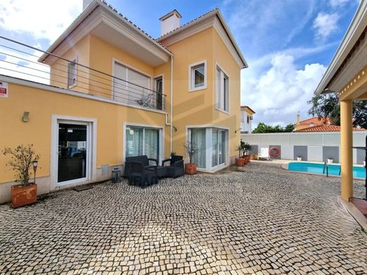 Dom jednorodzinny w Setúbal, Distrito de Setúbal