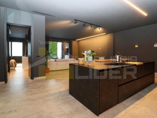 Apartment / Etagenwohnung in Lourinhã, Lissabon