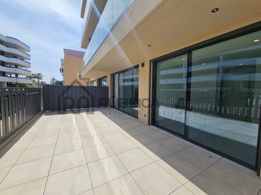 Apartment / Etagenwohnung in Loulé, Distrito de Faro