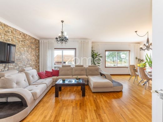 Πολυτελή κατοικία σε Εσπίνιο, Espinho