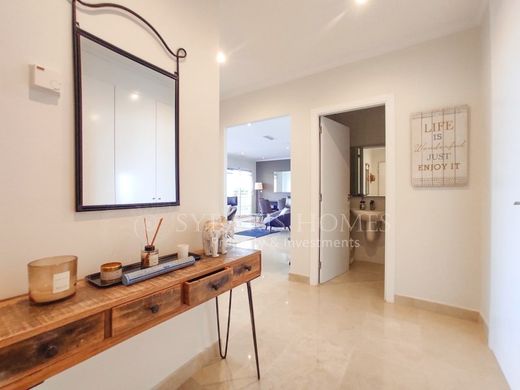 Apartment / Etagenwohnung in Pedreguer, Alicante