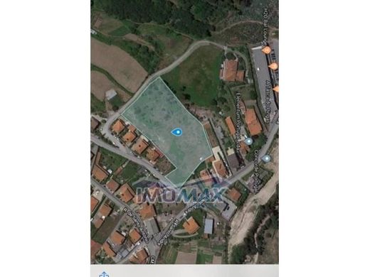 Grundstück in Penafiel, Distrito do Porto