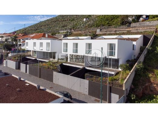 Funchal, Madeiraの一戸建て住宅