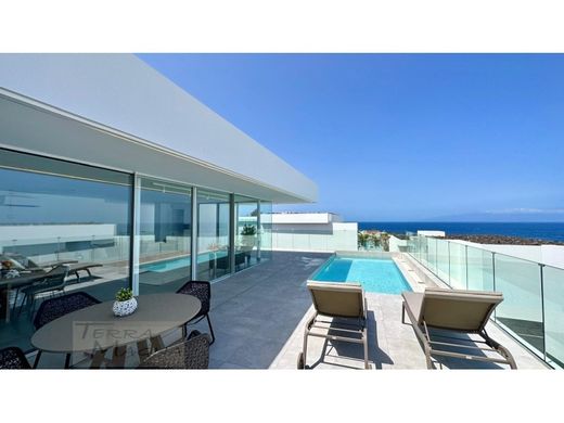 Villa in Adeje, Province of Santa Cruz de Tenerife