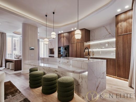 Apartment / Etagenwohnung in Madrid, Provinz Madrid