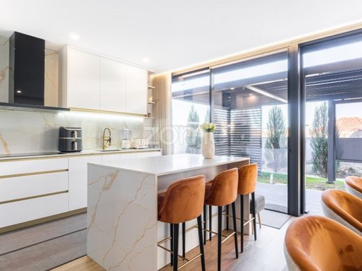 Элитный дом, Paços de Ferreira, Distrito do Porto