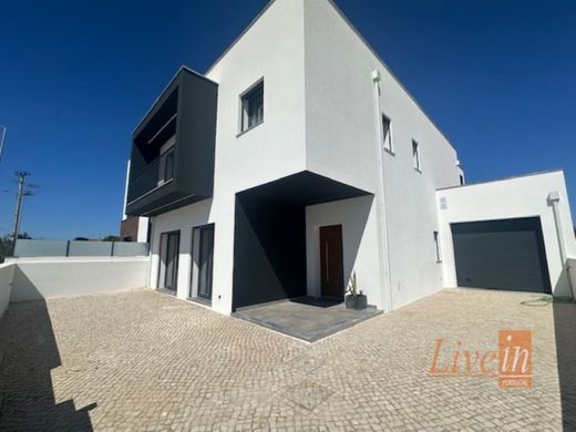 Einfamilienhaus in Torres Vedras, Lissabon