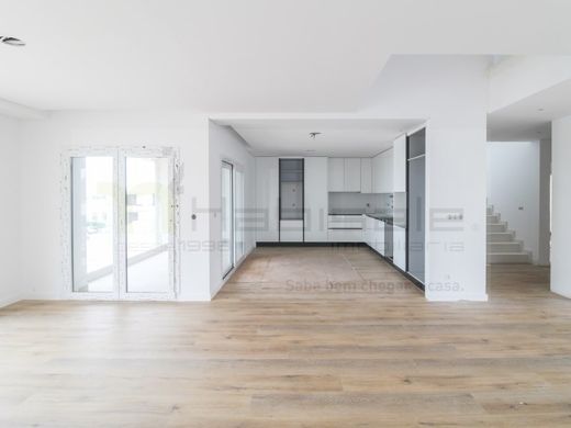 Villa Plurifamiliare a Seixal, Distrito de Setúbal