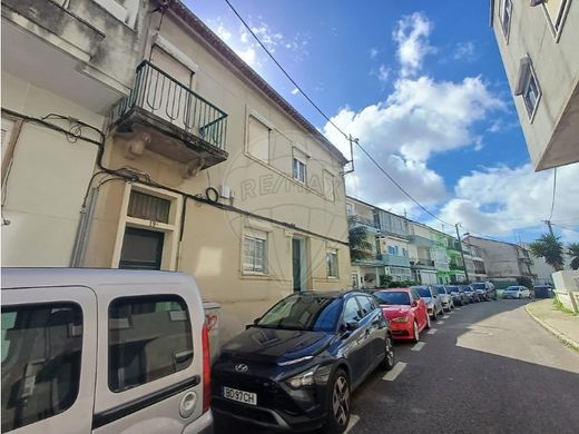 ‏בניין ב  Almada, Distrito de Setúbal