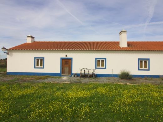 Fronteira, Distrito de Portalegreのカントリー風またはファームハウス