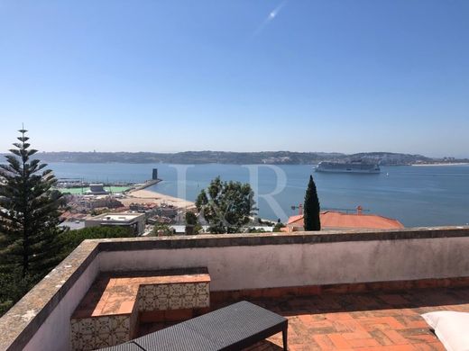 Luxury home in Oeiras, Lisbon