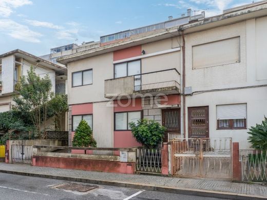 منزل ﻓﻲ فيلا نوا دغايا
, Vila Nova de Gaia