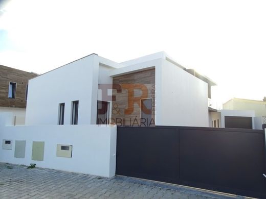 Dom jednorodzinny w Setúbal, Distrito de Setúbal