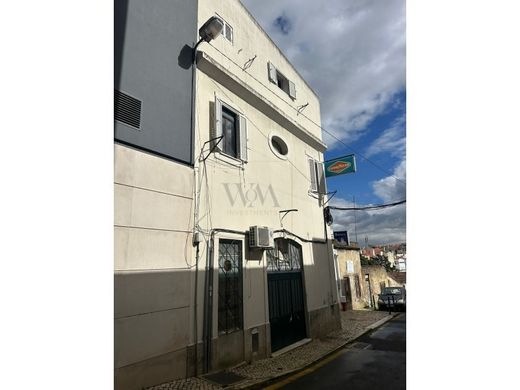 Κτίριο σε Penha de França, Lisbon