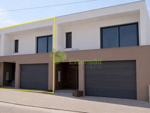 Semidetached House in Lourinhã, Lisbon