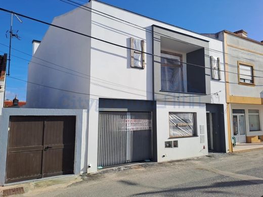 Mehrfamilienhaus in Peniche, Distrito de Leiria