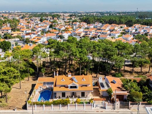 Luksusowy dom w Charneca de Caparica, Almada