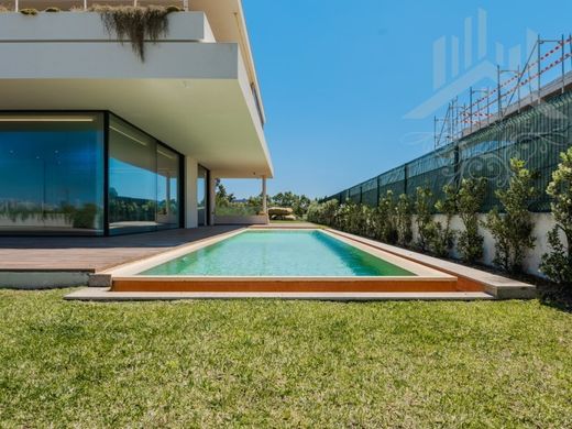 ヴィラ・ノヴァ・デ・ガイア
, Vila Nova de Gaiaの高級住宅