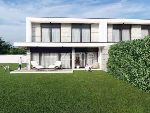 Πολυτελή κατοικία σε Vila Nova de Famalicão, Distrito de Braga