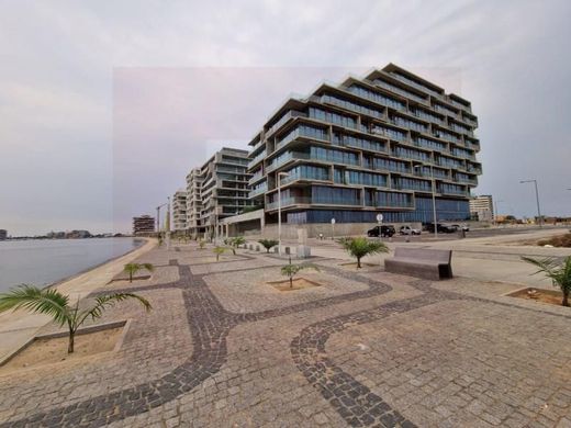 Apartment / Etagenwohnung in Luanda, Luanda Province